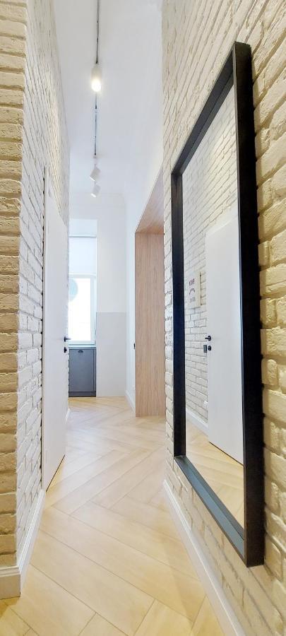 Простора І Вишукана Квартира В Самому Серці Львова Exterior photo